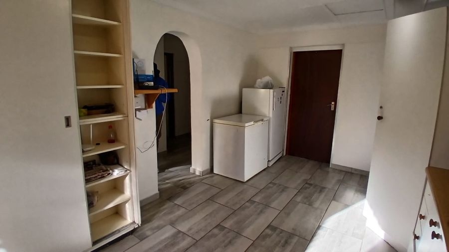 10 Bedroom Property for Sale in Brandwag Free State